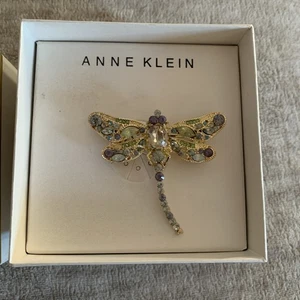 New ANNE KLEIN Goldtone Green Purple Blue rhinestones DRAGONFLY Pin Brooch - Picture 1 of 8