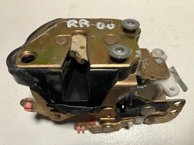 1998-2002 Toyota Corolla Right Passenger Rear Door Lock Latch Actuator Manual - Image 1 of 4