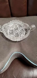 Vintage Schale aus geschliffenem Glas mit 2 Griffen - Bild 1 von 1