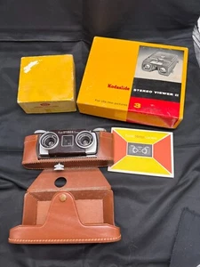 Vintage 1950's Kodak Stereo 35 Bakelite 24x24 Camera Package - Picture 1 of 11