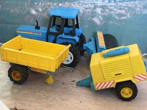 New Ray Toys Blue Farm Tractor with Road Roller, Generator and Trailer 331 - Bild 1 von 7