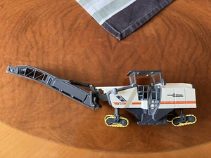 Siku Super Serie 3132 Wirtgen Asphaltfräse 1:50 1:55 - Bild 1 von 4