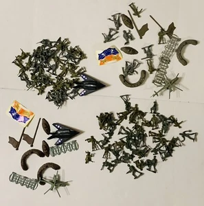 Uomo e accessori esercito plastica vintage - Foto 1 di 14