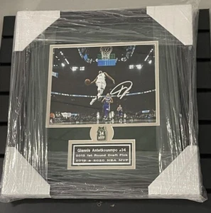 Giannis Antetokounmpo Autographed 8x10 Fanatics COA Framed Photo Milwaukee Bucks - Picture 1 of 5
