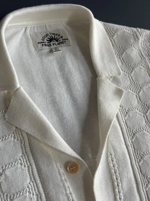 Men's Free Planet Retro Woven Short Sleeve Shirt – Size Small - Image 1 of 4