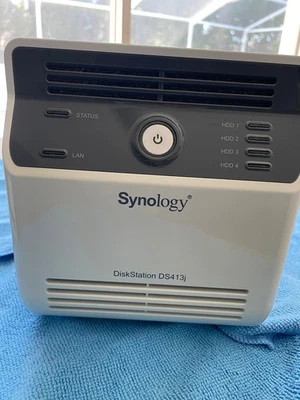 Synology DS413J Diskstation NAS File sharing, media server, Windows, Mac and Lin - Image 1 of 4