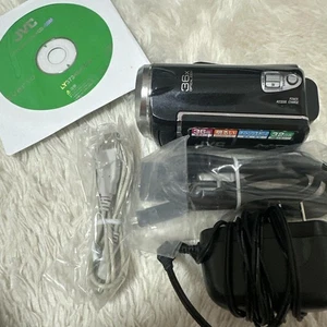 JVC Everio HD Camcorder 36x Zoom 32GB Memory USB Cable AC Adapter - Picture 1 of 4