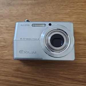 Digitalkamera Casio Exilim EX-Z600 Silber Zustand Gut Getestet Funktioniert Kam  - Bild 1 von 7