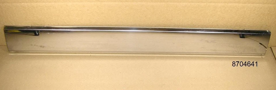 1971 1972 Pontiac Bonneville Wagon NOS Lower Rear Door Molding 29 3/8", 8704641 - Image 1 of 1