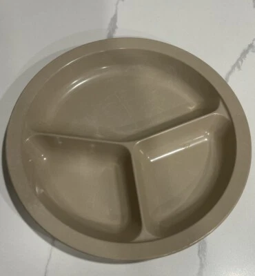 Anchor Hocking Microware Triple Divided Micro Plate 9¼" Round PM486-TI USA READ - Image 1 of 4
