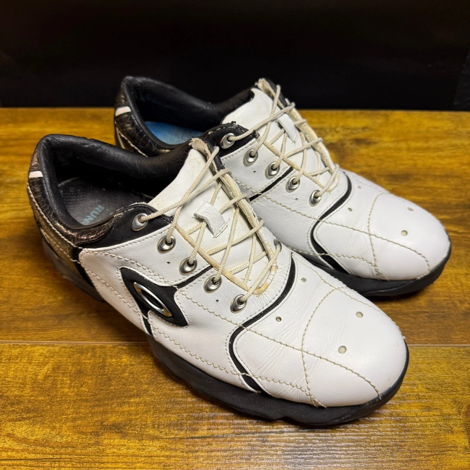 Tênis de golfe Oakley branco preto couro cano baixo com cadarço masculino tamanho 8.5 - Imagem 1 de 4