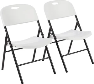 Paquete de 2 sillas plegables de plástico Amazon Basics blancas con patas negras capacidad 350 lb - Imagen 1 de 6