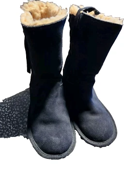 Botas Bearpaw forradas de piel azul marino para mujer talla 7 Foto 1 de 4