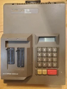 DATA I/O 212 Multi Programmer 990-1920-001 - Picture 1 of 5