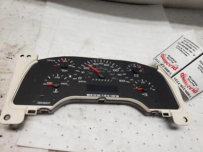 Velocímetro (cluster) furgoneta Chevrolet Express 2500, mercado estadounidense, gasolina 09 Foto 1 de 2