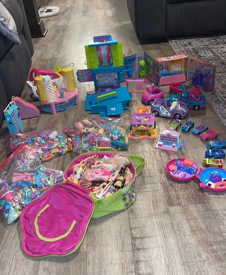 HUGE VTG Lot Polly Pocket Dolls, Play Sets, Clothing/Shoes/Accessories & Cars - Image 1 of 4