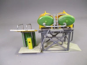LQ1589 FALLER 145 Train Ho 1/87 Maquette montée réservoirs gas oil + station - Imagen 1 de 7