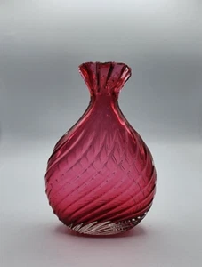 Vaso piatto vintage VETRO CRANBERRY SWIRL con cerchio scanalato - Foto 1 di 4