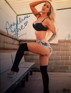 Foto firmada por Angelina Love 11 x 14 pierna arriba - Imagen 1 de 1