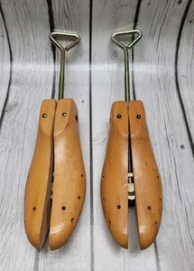 Vintage Pair Of Wooden Adjustable Shoe Stretcher Expander Slovenia Made - Picture 1 of 10