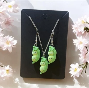 Peas In A Pod Necklace Set Earrings And Necklace Gift Set Kids BFF Jewellery - Picture 1 of 6