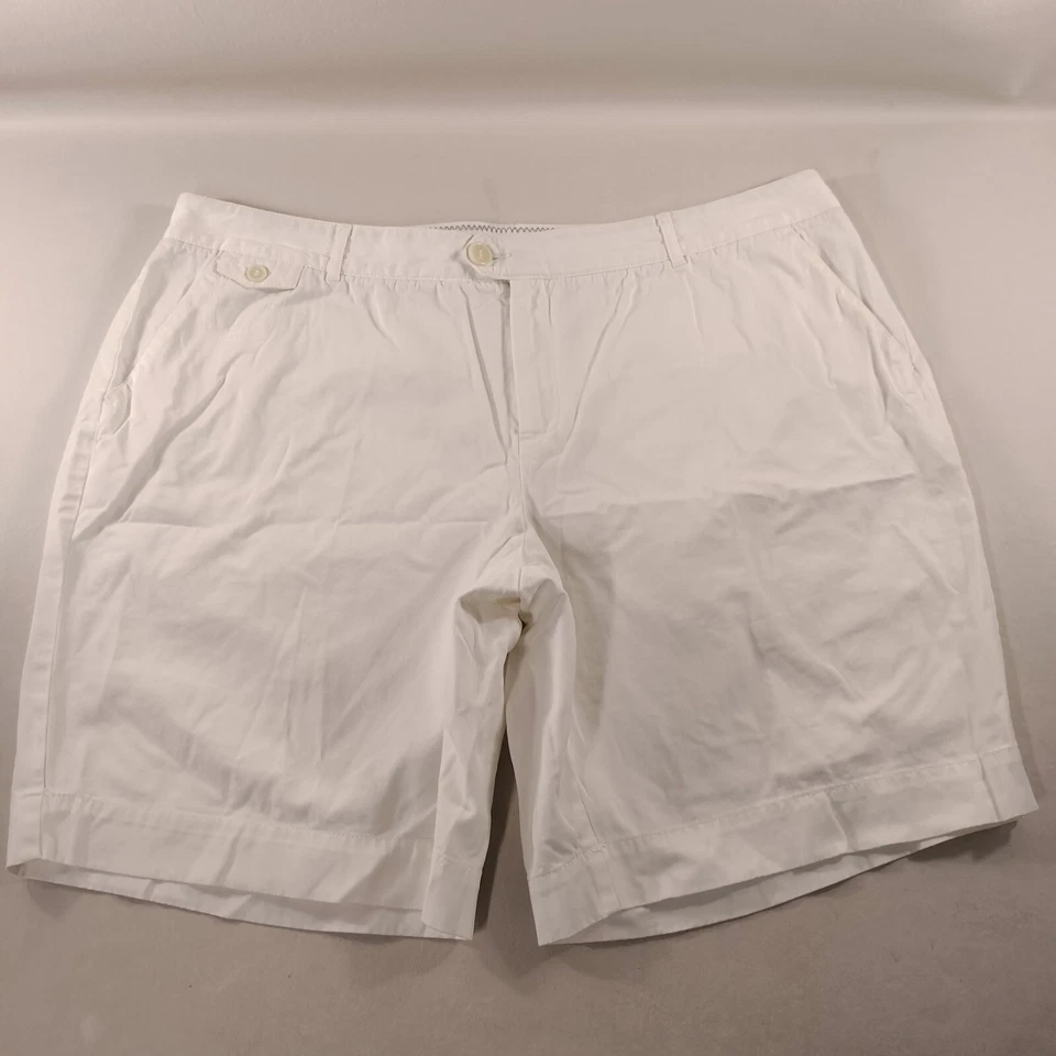 Dockers Flat Front White Khaki Chino Shorts Womens Size 22W - Image 1 of 4