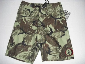 Volcom Big Youth 23 Waist 10 Slim Green Camo Board Short Trunks Swimsuit Nwt - Picture 1 of 3
