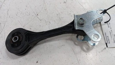 Motor Subaru Impreza montaje trasero trasero 2017 2018 2019 2020 2021 2022 Foto 1 de 4