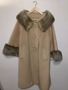 vintage Mob Wife womens fur coat - Picture 1 of 3
