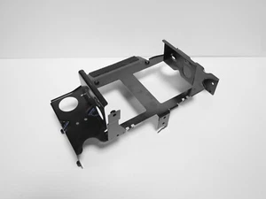 VW T5 T6 Caravelle Multivan Halter CD-Wechsler HIFI Verstärker /DVE 7H0035226A - Picture 1 of 3