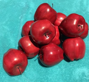 12 Faux Red Delicious Apples Fruit Home Decor Plastic Red Apples - Picture 1 of 6
