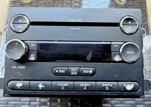 2010 Ford EDGE - MP3/6-CD Player AM FM Radio OEM 8T4T-18C815-FF - Picture 1 of 2
