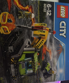 LEGO CITY: Volcano Crawler (60122)