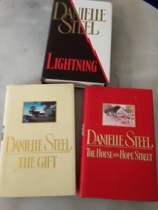 3 x Danielle Steel Book Bundle Lot Romance Novels Country Drama Hardcover - Picture 1 of 8