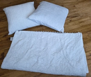 The White Company bethrow/ bedspread 215 x 250 cm & two square pillows 65 x 65cm - Picture 1 of 22