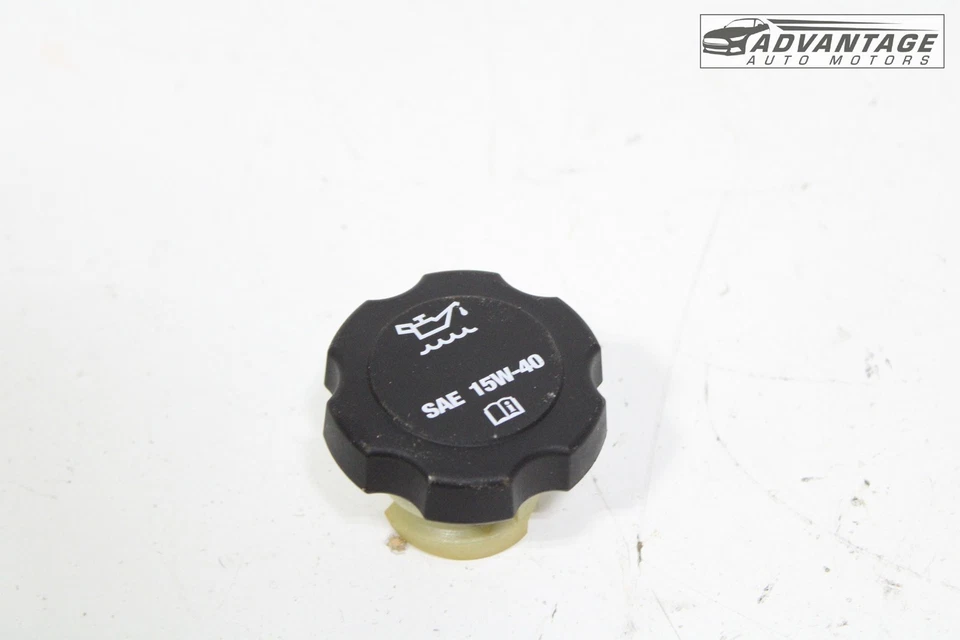 2017-2025 GMC SIERRA 2500 HD CREW CAB 6.6L V8 ENGINE OIL FILLER CAP 15W-40 OEM - Image 1 of 4