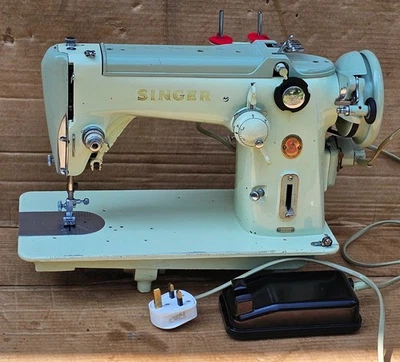 Vintage Singer 319K zigzag sewing machine - Image 1 of 4