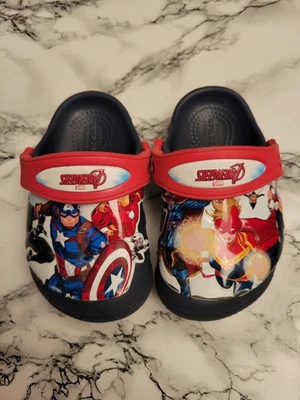 Zapatos sin cordones Vengadores Crocs Marvel Superhéroe Crocs talla 6 (C6) niño pequeño Foto 1 de 4