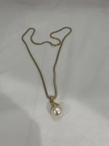 Vintage Necklace Big Faux Pearl Pendant Extra Long Snake Chain Gold Tone - Picture 1 of 3