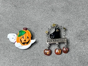 VTG Halloween Black Cat Pumpkins Enamel Stars Ghost 80s Lapel Pins Lot - Picture 1 of 11