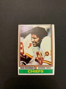 1974 Kansas City Chiefs Buck Buchanan 218 Topps Football Card - Picture 1 of 2