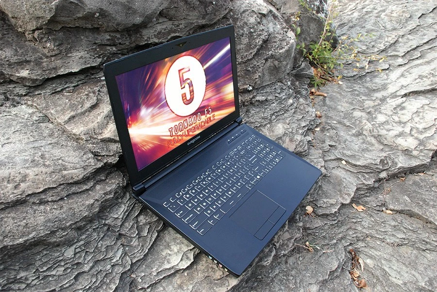 EUROCOM Tornado F5  ;15.6 Inch FHD; GTX 1080; i7-7700K;16GB RAM;1TB HDD;USED - Image 1 of 1