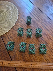 Green Holly Leaves Red Berries 1.25x1.5"×1.75 Resin Napkin Rings Set of 8 NWOT - Picture 1 of 24