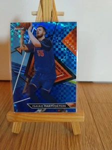 Isaiah Hartenstein, 2023-24 Topps Finest - Blue Checkerboard Refractor /75, NBA - Bild 1 von 3