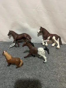 Lot Of 4 Vintage Schleich Horses 5" 3" - Picture 1 of 8