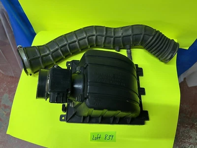 MAZDA B-2300 2001-2003 FILTRO DE AIRE TAPA SUPERIOR CON MANGUERA Y SENSOR DE MASA DE AIRE OEM Foto 1 de 3