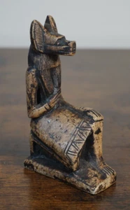 Vintage Anubis Statue Alter Schakal Ägyptisch Antik Gott Sitzend Jenseits - Bild 1 von 6