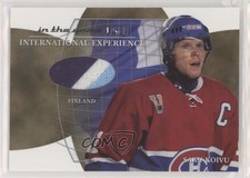 2003-04 In the Game-Used Signature Series Jersey Gold /10 Saku Koivu #IE-17