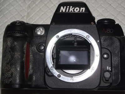 NIKON N80 35MM FILM AUTO FOCUS CAMERA BODY, WORKS - Image 1 of 4