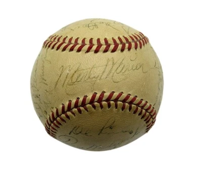 1947 St Louis Cardinals Team Signed Baseball (23) Stan Musial HOF Beckett BAS 14 - Image 1 of 4